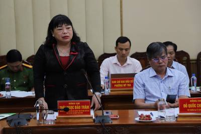 Bà Thái Ngọc Bảo Trâm - Chủ tịch Hội Liên hiệp Phụ nữ tỉnh Đồng Tháp phát biểu tại buổi kiểm tra. Ảnh: Hồng Nhung - TTXVN