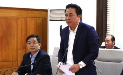 Ông Nguyễn Khắc Toàn, Chủ tịch UBND thành phố Huế, phát biểu tại buổi làm việc. Ảnh: Văn Dũng-TTXVN