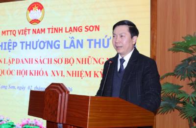 Ông Nguyễn Hoàng Tùng, Phó Chủ tịch Thường trực Ủy ban MTTQ Việt Nam tỉnh Lạng Sơn, phát biểu tại hội nghị. Ảnh: Quang Duy – TTXVN