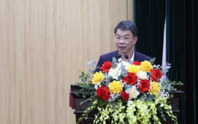 Đồng chí Nguyễn Hoàng Hà, Phó Chủ tịch Thường trực Ủy ban MTTQ Việt Nam tỉnh, Phó Chủ tịch Ủy ban Bầu cử tỉnh Ninh Bình, phát biểu tại Hội nghị. Ảnh: Hải Yến - TTXVN.