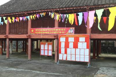 Bảng niêm yết danh sách những người ứng cử đại biểu Quốc hội khóa XVI và đại biểu HĐND các cấp nhiệm kỳ 2026 – 2031 tại nhà văn hóa thôn Nhân Hòa, xã biên giới Hoàng Văn Thụ, tỉnh Lạng Sơn. Ảnh: Quang Duy – TTXVN