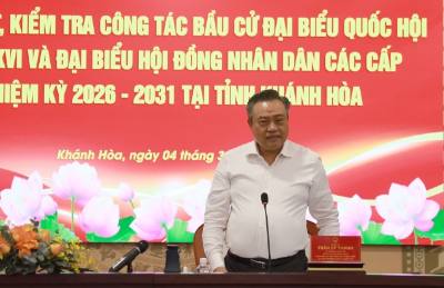 Đồng chí Trần Sỹ Thanh, Ủy viên Bộ Chính trị, Bí thư Trung ương Đảng, Chủ nhiệm Ủy ban Kiểm tra Trung ương phát biểu. Ảnh: Xuân Triệu - TTXVN