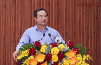 Chủ tịch UBND TP. Hồ Chí Minh Nguyễn Văn Được trình bày chương trình hành động tại hội nghị tiếp xúc cử tri. Ảnh: Trung Tuyến - TTXVN