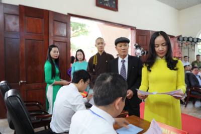 Vận hành mẫu tại khu vực bỏ phiếu số 58 (Nhà văn hóa tổ dân phố Bình Minh, phường Hạc Thành, tỉnh Thanh Hóa). Ảnh: Khiếu Thị Tư - TTXVN