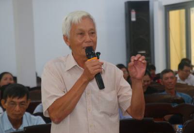  Cử tri phát biểu tại Hội nghị. Ảnh: Duy Khương – TTXVN