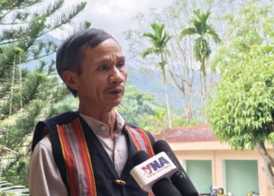 Ông Hồ Văn Dư (đồng bào Ca Dong, Bí thư Chi bộ thôn Trà Mai, xã Nam Trà My, thành phố Đà Nẵng) kỳ vọng các đại biểu trúng cử sẽ đưa ra các chính sách đầu tư hoàn thiện cơ sở hạ tầng, phát triển kinh tế khu vực miền núi. Ảnh: Quốc Dũng - TTXVN