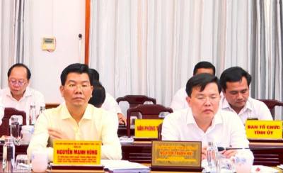 Phó Bí thư thường trực Tỉnh ủy, Chủ tịch HĐND tỉnh, Chủ tịch Ủy ban Bầu cử tỉnh Tây Ninh Nguyễn Mạnh Hùng tại phiên họp Ủy ban bầu cử tỉnh Tây Ninh. Ảnh: Thanh Bình -TTXVN