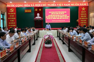 Ông Nguyễn Khắc Hà phát biểu tại buổi kiểm tra công tác bầu cử đại biểu Quốc hội khóa XVI và HĐND các cấp tại các xã, phường thuộc đơn vị bầu cử số 4
Ảnh: Công Thử - TTXVN