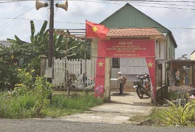 Điểm bầu cử tại họ đạo Bến Tàu (xã Vĩnh Lộc), tỉnh Cà Mau. Ảnh: Tuấn Phi - TTXVN