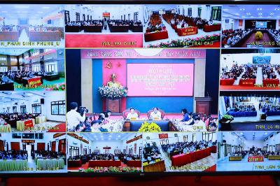 Hội nghị rút kinh nghiệm triển khai thực hiện diễn tập công tác bầu cử tại tỉnh Thái Nguyên được kết nối trực tuyến tới 92/92 xã, phường trong toàn tỉnh. Ảnh: Thu Hằng-TTXVN