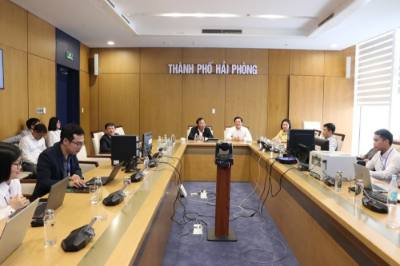 Quang cảnh làm việc của bộ phận thường trực lãnh đạo, chỉ đạo bầu cử thành phố đặt tại Trung tâm hành chính tập trung thành phố Hải Phòng. Ảnh: Mạnh Minh - TTXVN