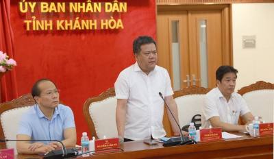 Ông Trần Phong, Phó Bí thư Tỉnh ủy, Chủ tịch UBND tỉnh, Chủ tịch Ủy ban Bầu cử tỉnh Khánh Hòa, phát biểu. Ảnh: Xuân Triệu - TTXVN