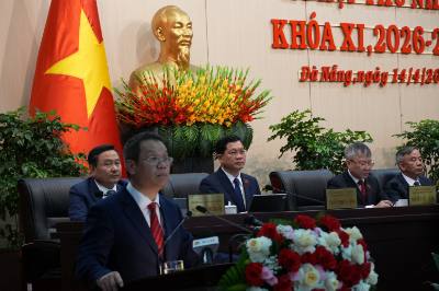 Ông Nguyễn Mạnh Hùng, Chủ tịch UBND thành phố Đà Nẵng, phát biểu nhận nhiệm vụ. Ảnh: Anh Dũng - TTXVN